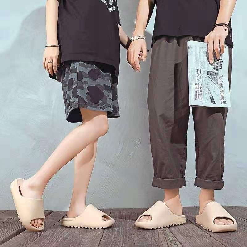 Slippers Original Women Men Brand Sandals Mujer Beach Casual Shoe EVA Slidee Men Yeezy Slides Summer Unisex Clogs Home Size36-45